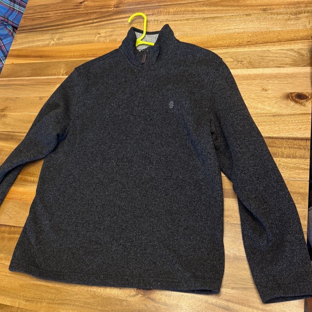 Izod Men's Black Quarter-Zip Sweater size M